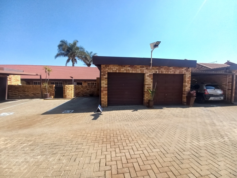 2 Bedroom Property for Sale in Croydon Gauteng