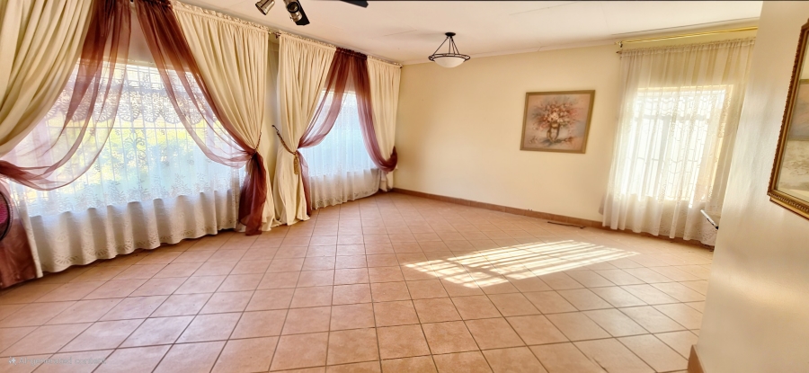 3 Bedroom Property for Sale in Magalieskruin Gauteng