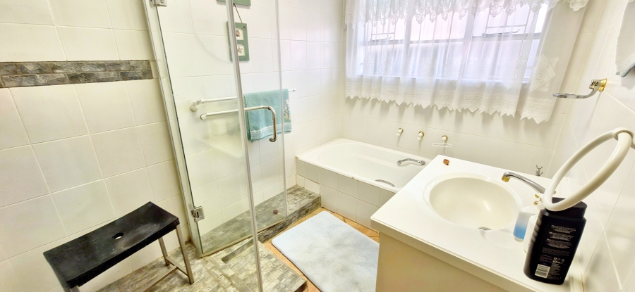 3 Bedroom Property for Sale in Magalieskruin Gauteng