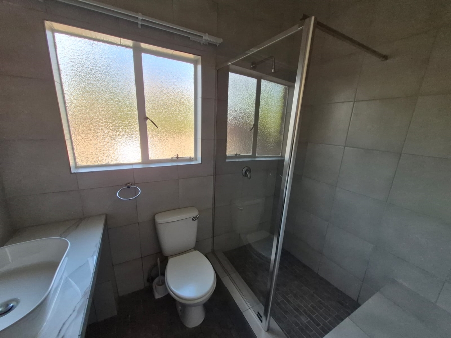 To Let 2 Bedroom Property for Rent in Faerie Glen Gauteng