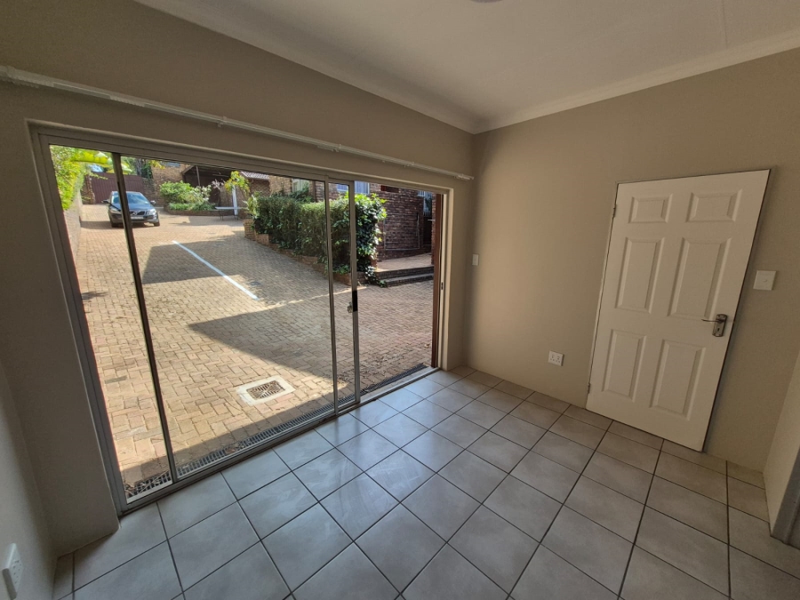 To Let 2 Bedroom Property for Rent in Faerie Glen Gauteng