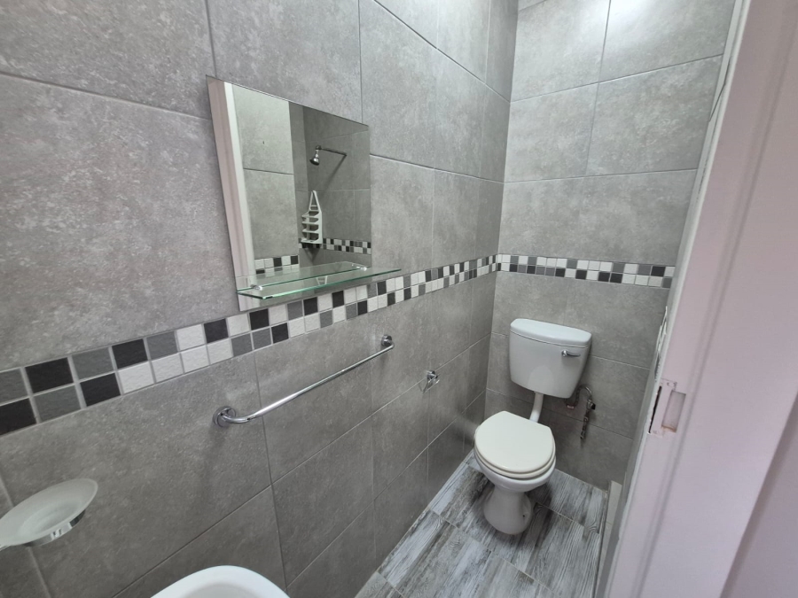 To Let 1 Bedroom Property for Rent in Faerie Glen Gauteng