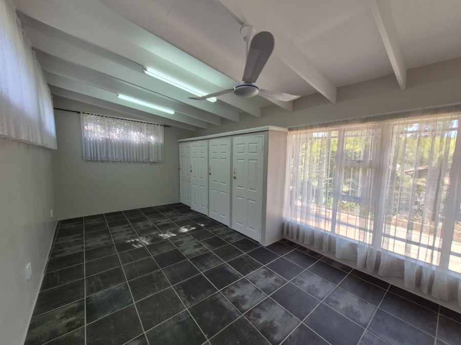 6 Bedroom Property for Sale in Faerie Glen Gauteng