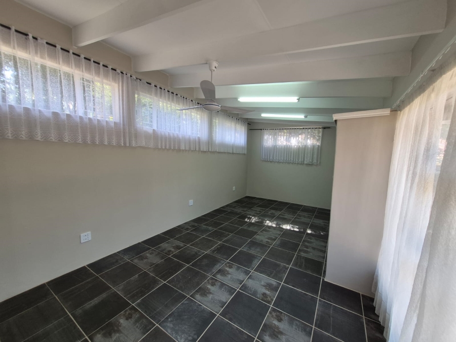 6 Bedroom Property for Sale in Faerie Glen Gauteng