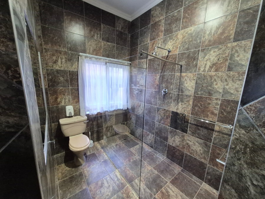 6 Bedroom Property for Sale in Faerie Glen Gauteng