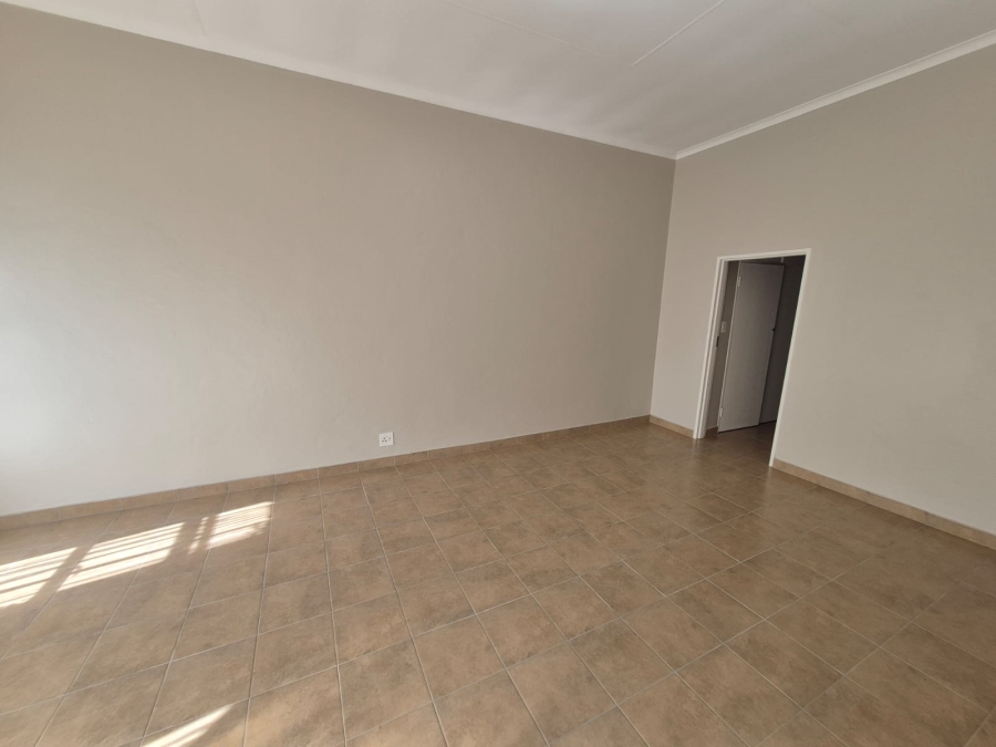 6 Bedroom Property for Sale in Faerie Glen Gauteng