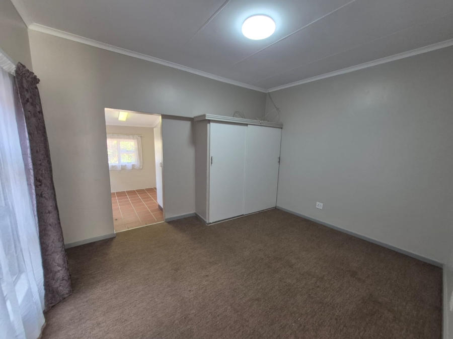 6 Bedroom Property for Sale in Faerie Glen Gauteng