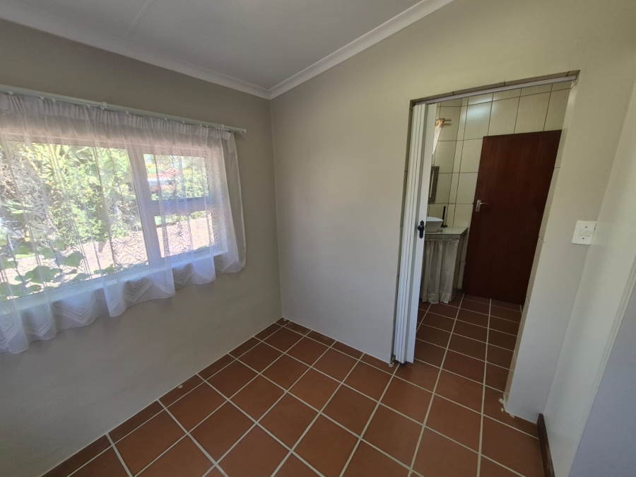 6 Bedroom Property for Sale in Faerie Glen Gauteng
