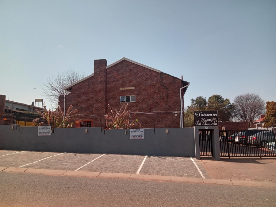 2 Bedroom Property for Sale in Fontainebleau Gauteng