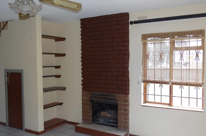 2 Bedroom Property for Sale in Fontainebleau Gauteng