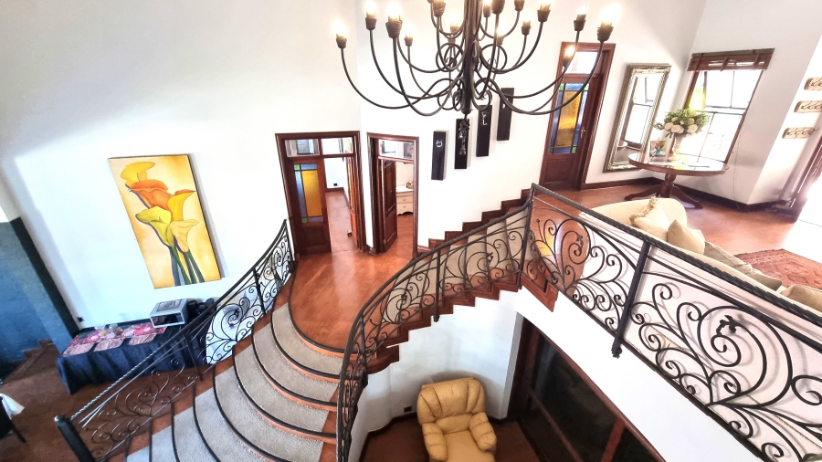 6 Bedroom Property for Sale in Waterkloof Ridge Gauteng