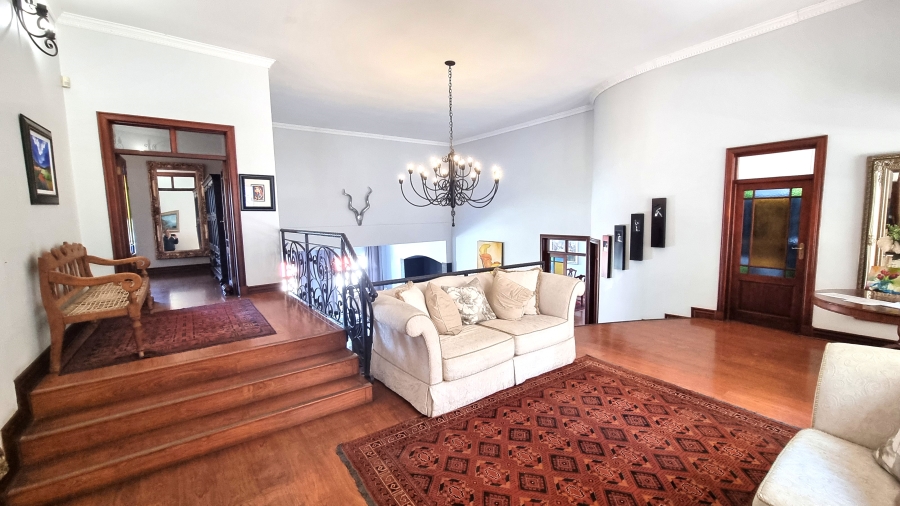 6 Bedroom Property for Sale in Waterkloof Ridge Gauteng