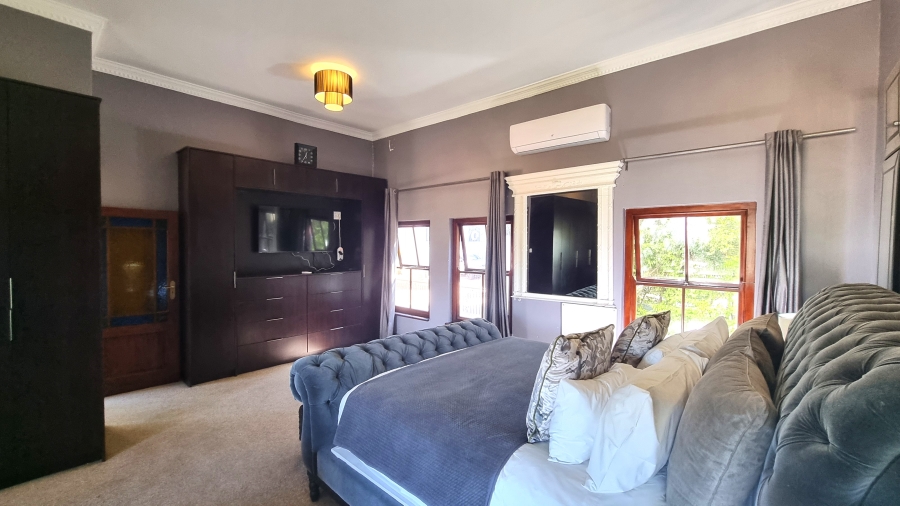 6 Bedroom Property for Sale in Waterkloof Ridge Gauteng