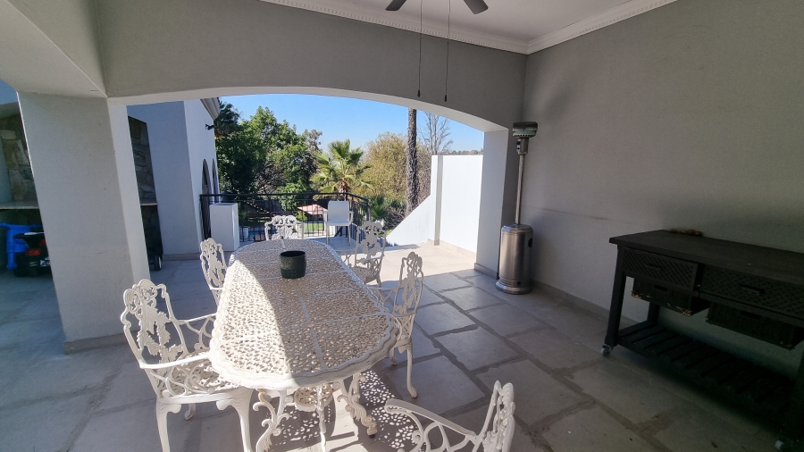6 Bedroom Property for Sale in Waterkloof Ridge Gauteng