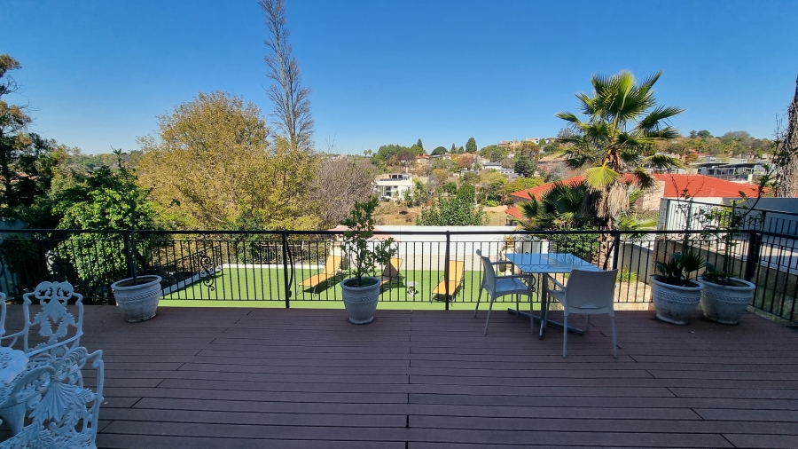 6 Bedroom Property for Sale in Waterkloof Ridge Gauteng