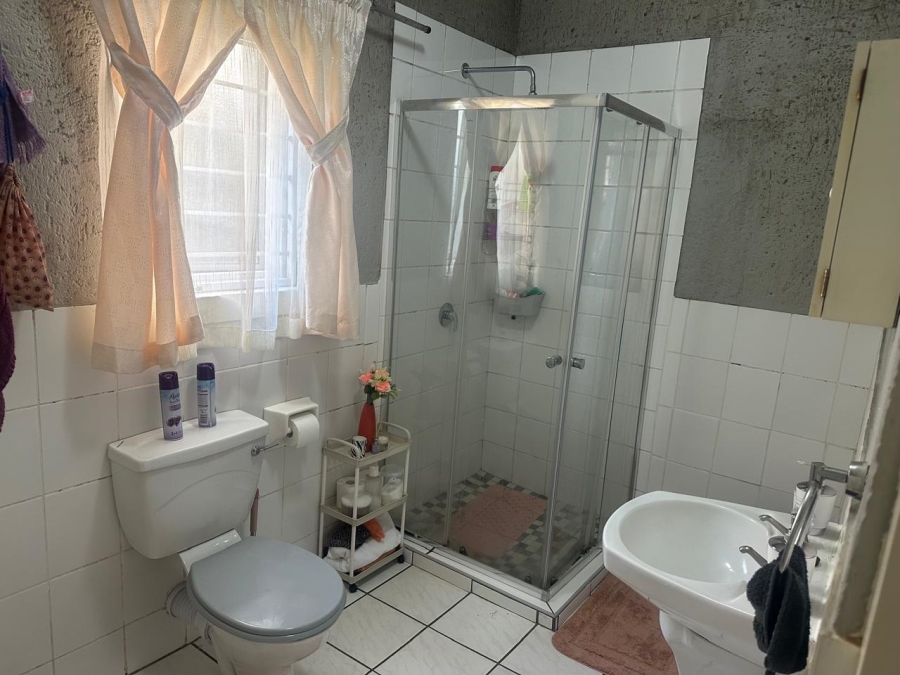 1 Bedroom Property for Sale in Montgomery Park Gauteng