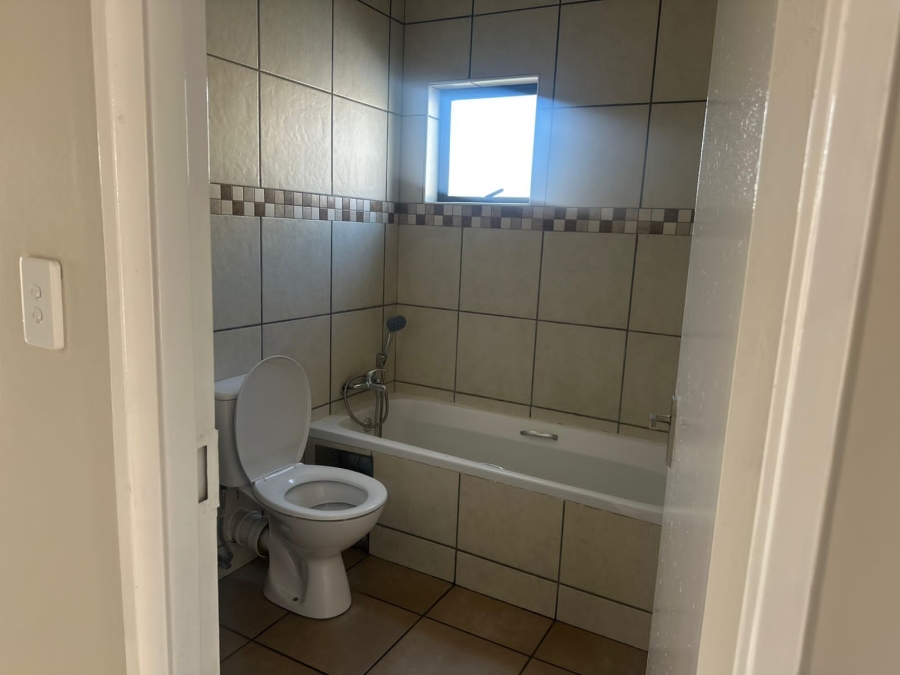 To Let 2 Bedroom Property for Rent in Barbeque Downs Gauteng