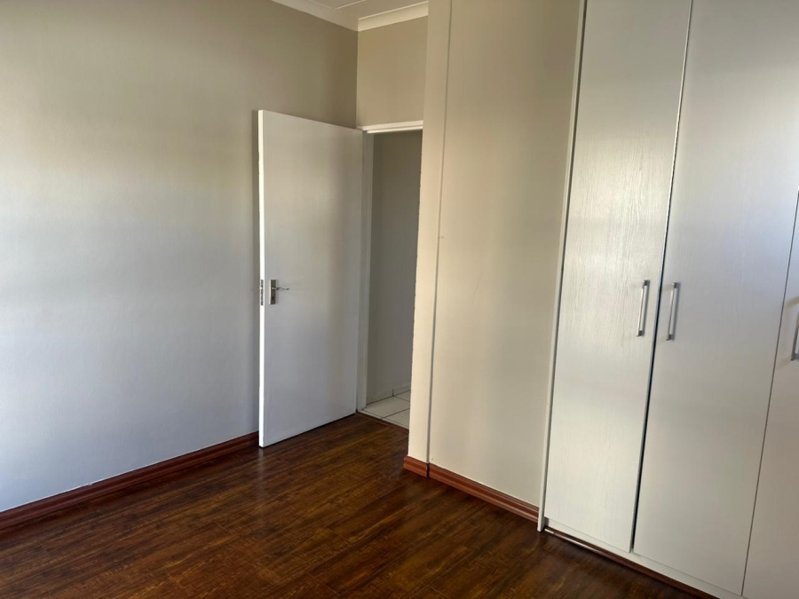 To Let 2 Bedroom Property for Rent in Barbeque Downs Gauteng