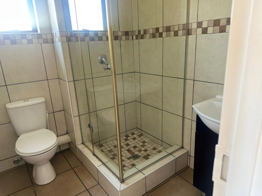To Let 2 Bedroom Property for Rent in Barbeque Downs Gauteng