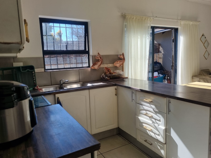 2 Bedroom Property for Sale in Edendale Gauteng