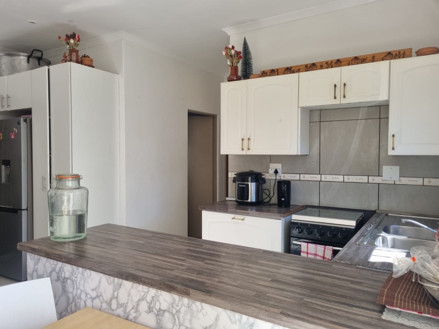 2 Bedroom Property for Sale in Edendale Gauteng