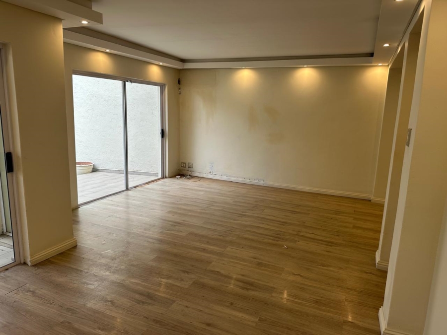 3 Bedroom Property for Sale in Strathavon Gauteng