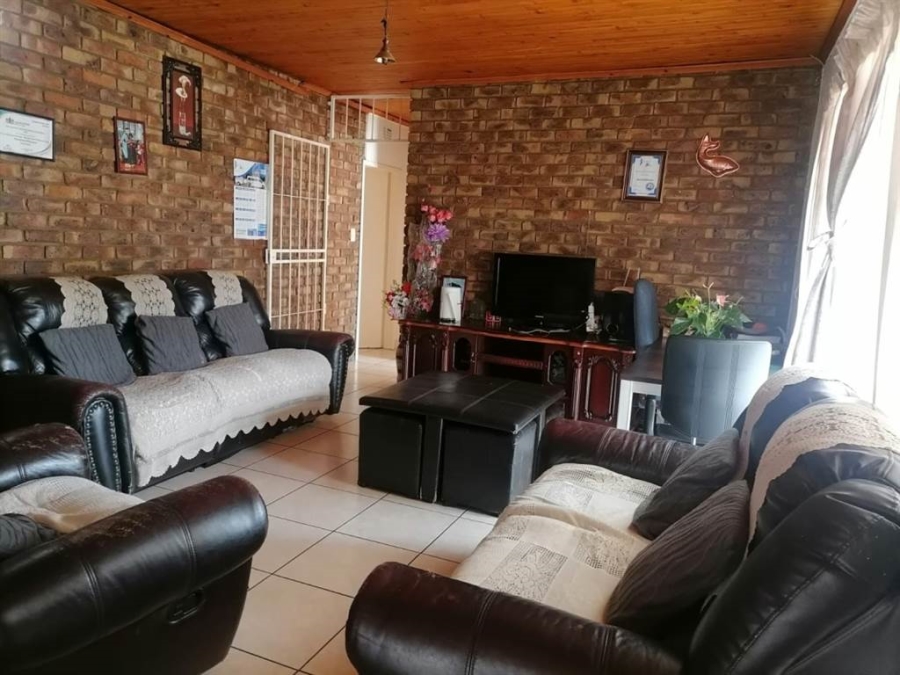 3 Bedroom Property for Sale in Birch Acres Gauteng