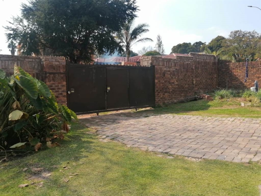 3 Bedroom Property for Sale in Birch Acres Gauteng