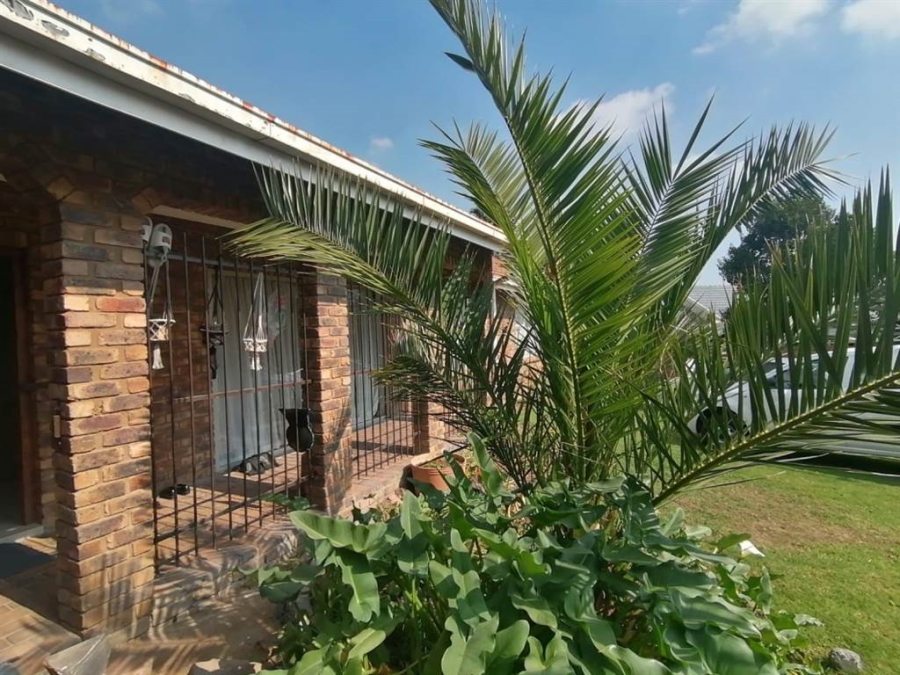 3 Bedroom Property for Sale in Birch Acres Gauteng