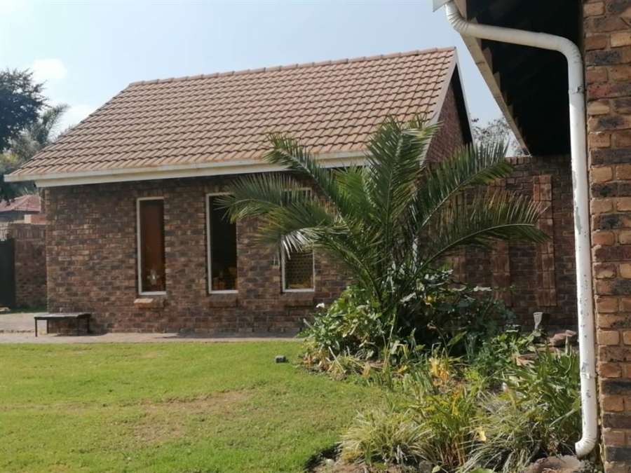 3 Bedroom Property for Sale in Birch Acres Gauteng