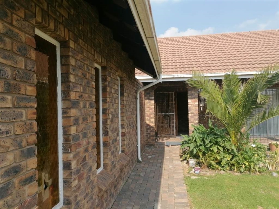 3 Bedroom Property for Sale in Birch Acres Gauteng