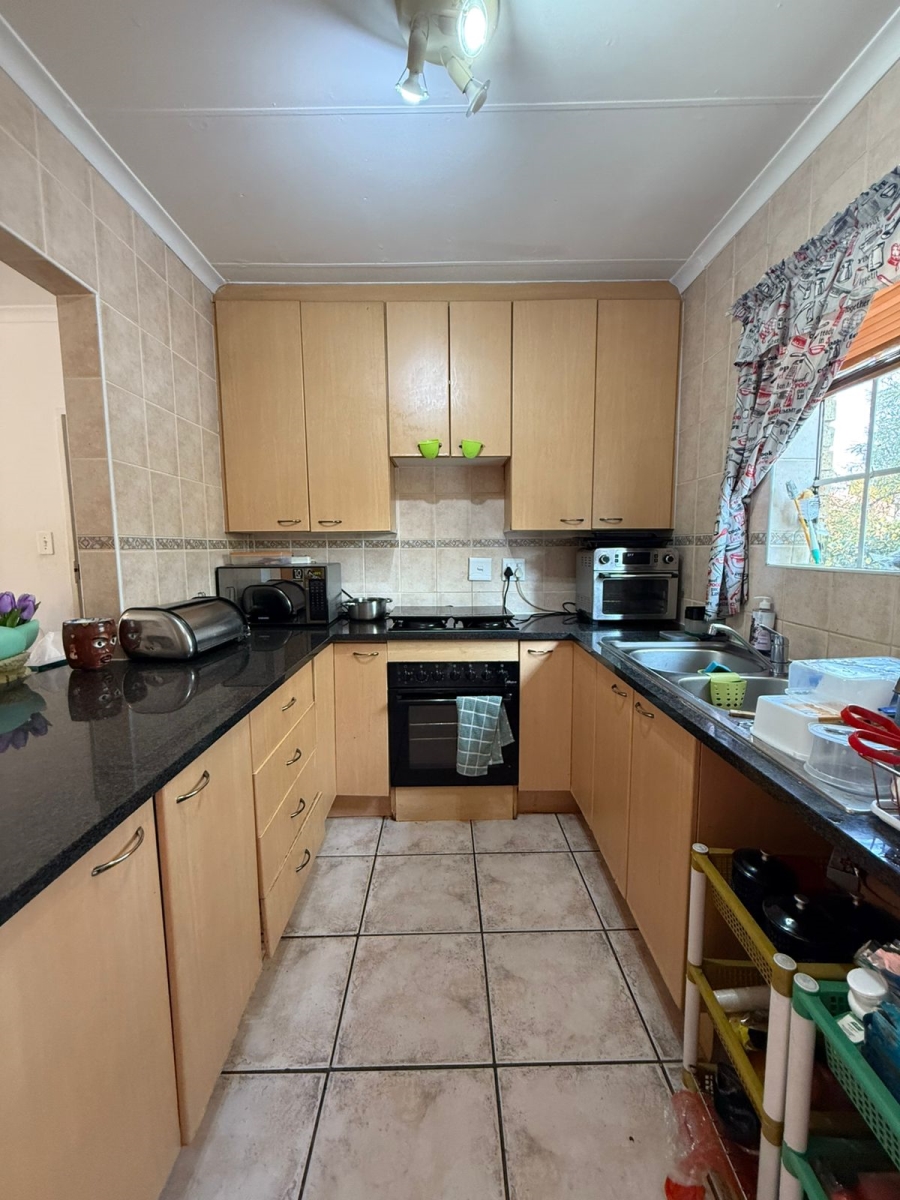 To Let 3 Bedroom Property for Rent in Craigavon Gauteng