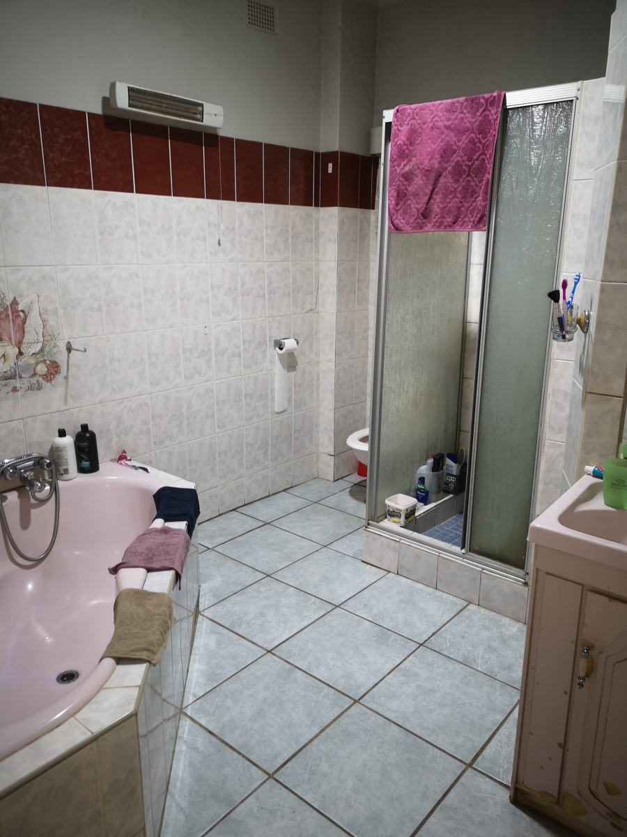 4 Bedroom Property for Sale in Duncanville Gauteng