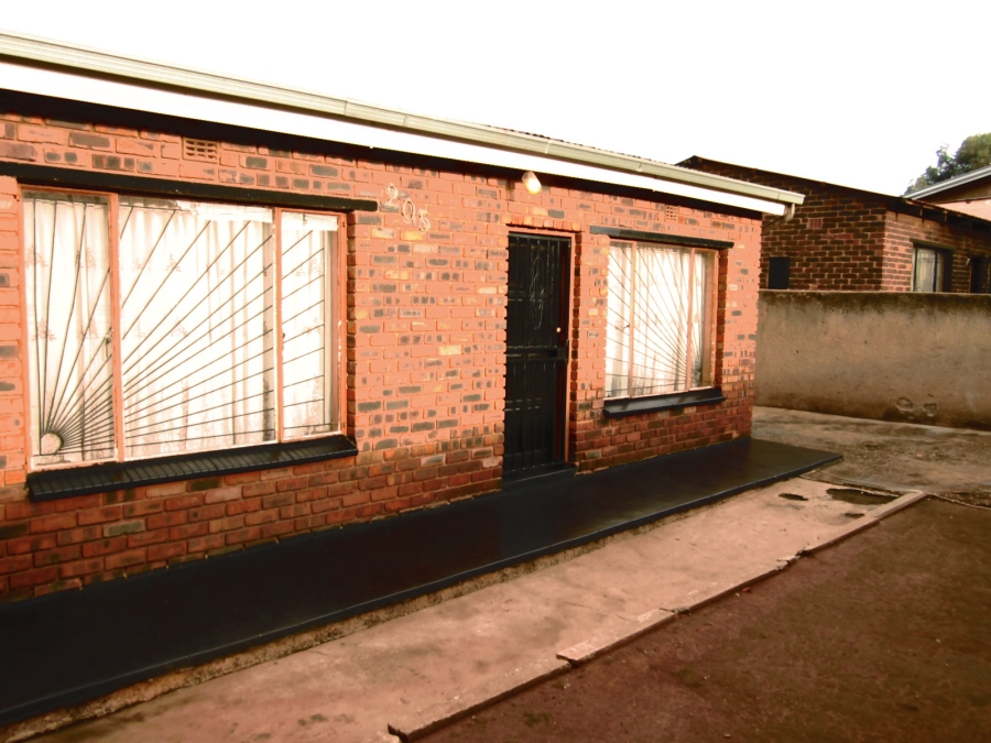 2 Bedroom Property for Sale in Tembisa Central Gauteng
