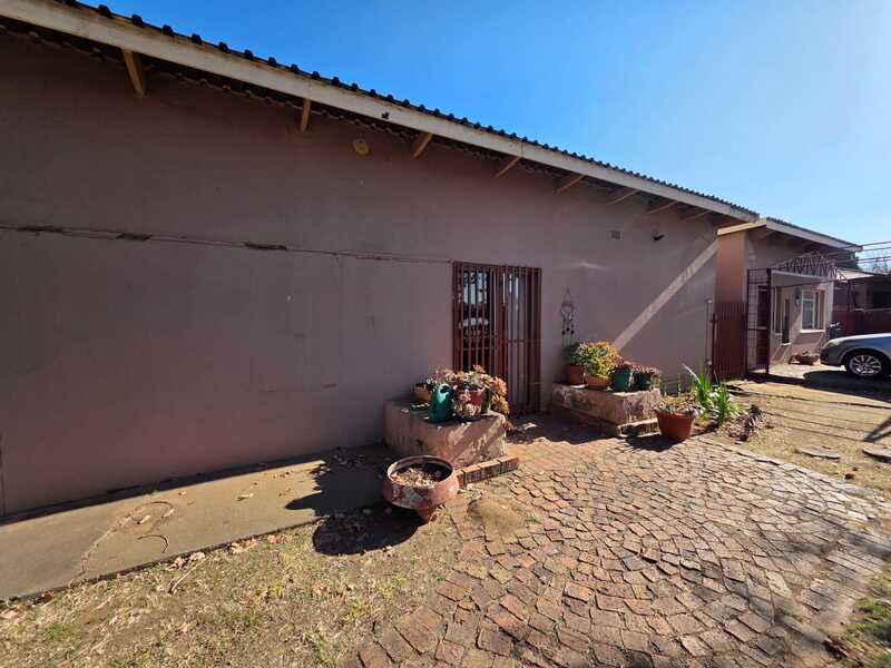 5 Bedroom Property for Sale in Vanderbijlpark SW 1 Gauteng