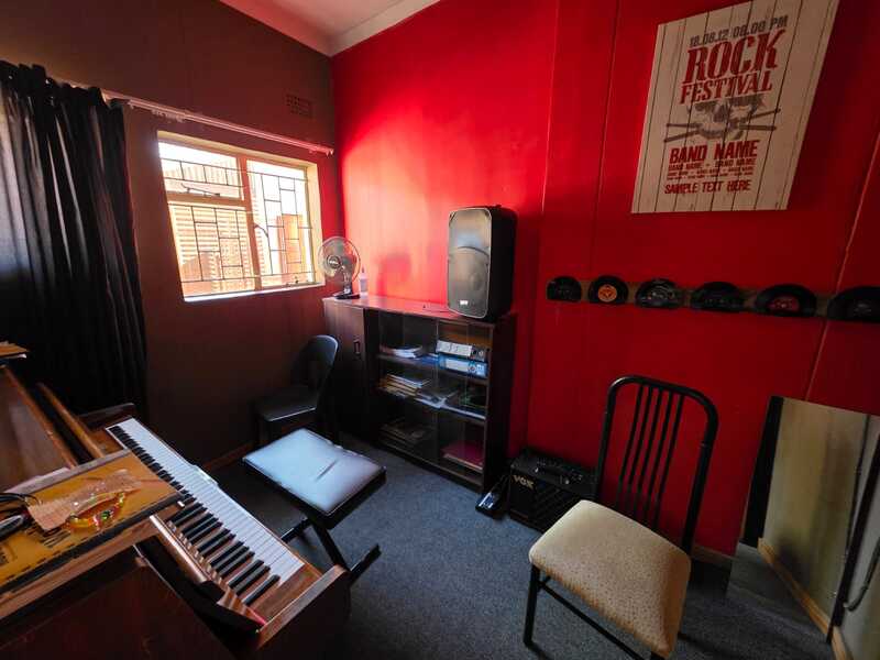 5 Bedroom Property for Sale in Vanderbijlpark SW 1 Gauteng