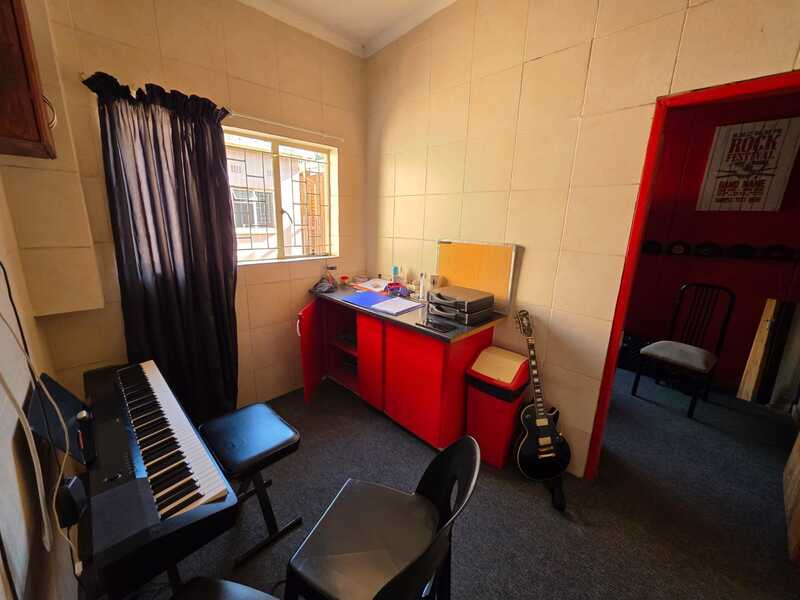 5 Bedroom Property for Sale in Vanderbijlpark SW 1 Gauteng