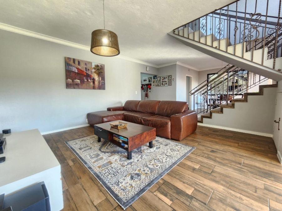 3 Bedroom Property for Sale in Brackenhurst Gauteng
