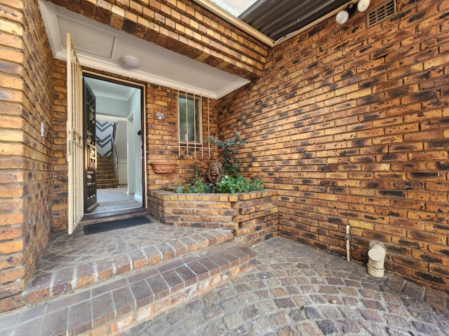 3 Bedroom Property for Sale in Brackenhurst Gauteng
