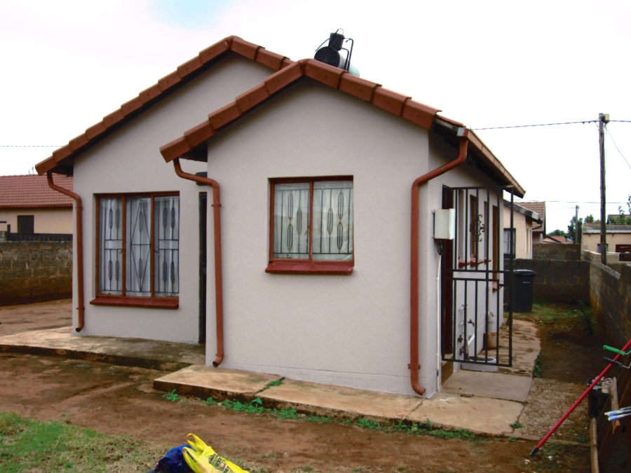 2 Bedroom Property for Sale in Clayville Gauteng