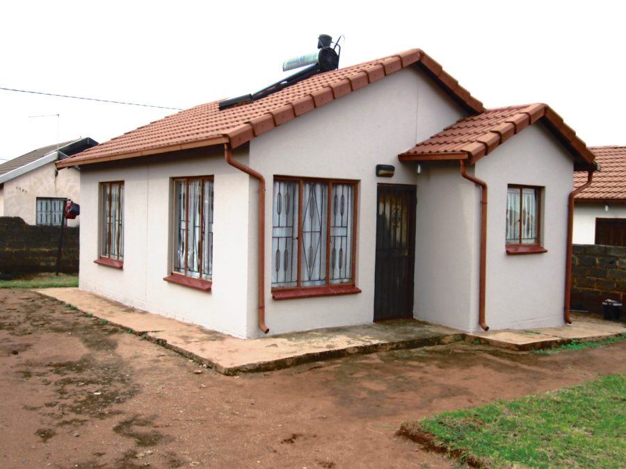 2 Bedroom Property for Sale in Clayville Gauteng
