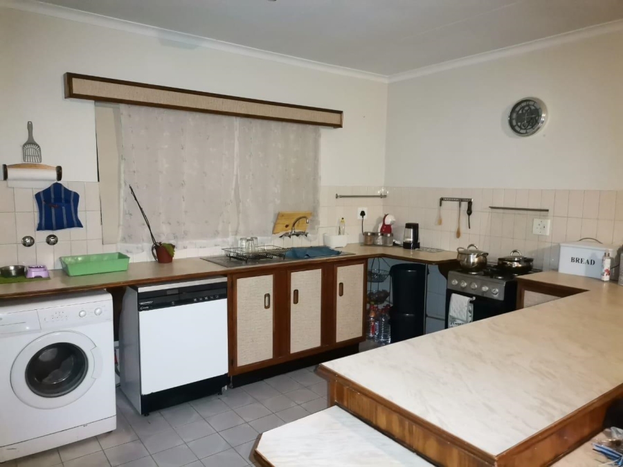 To Let 1 Bedroom Property for Rent in Kloofendal Gauteng