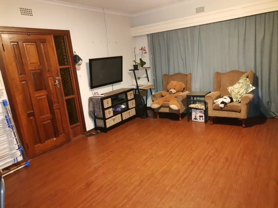 To Let 1 Bedroom Property for Rent in Kloofendal Gauteng