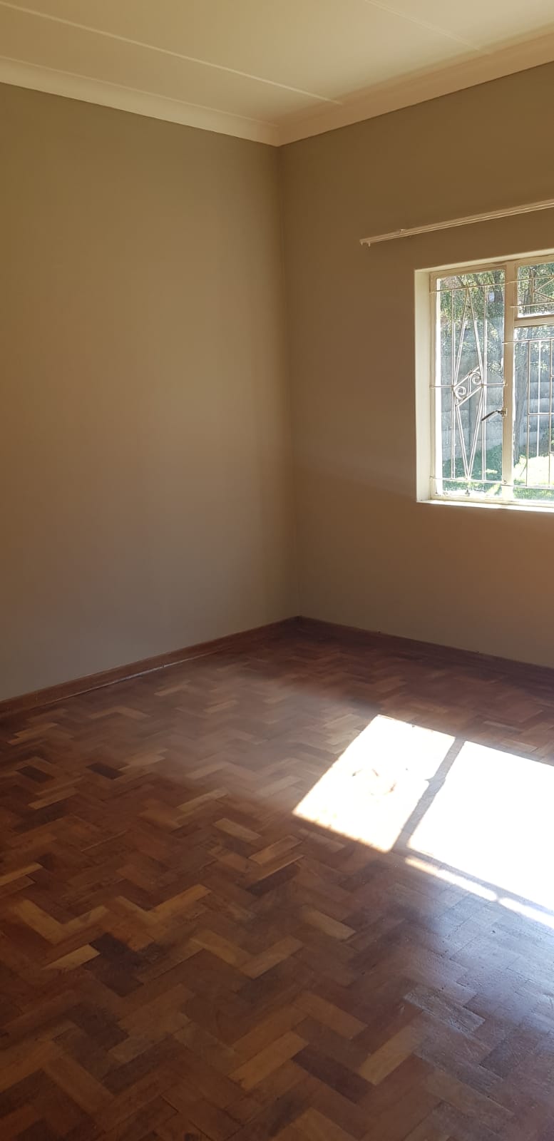 To Let 3 Bedroom Property for Rent in Waverley Gauteng