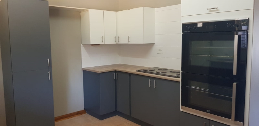 To Let 3 Bedroom Property for Rent in Waverley Gauteng