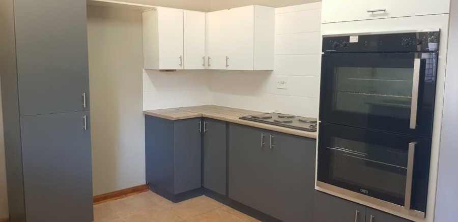 To Let 3 Bedroom Property for Rent in Waverley Gauteng