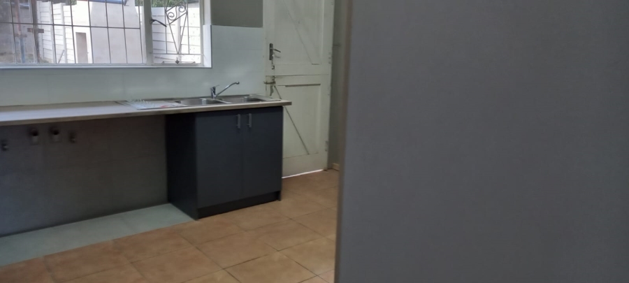 To Let 3 Bedroom Property for Rent in Waverley Gauteng