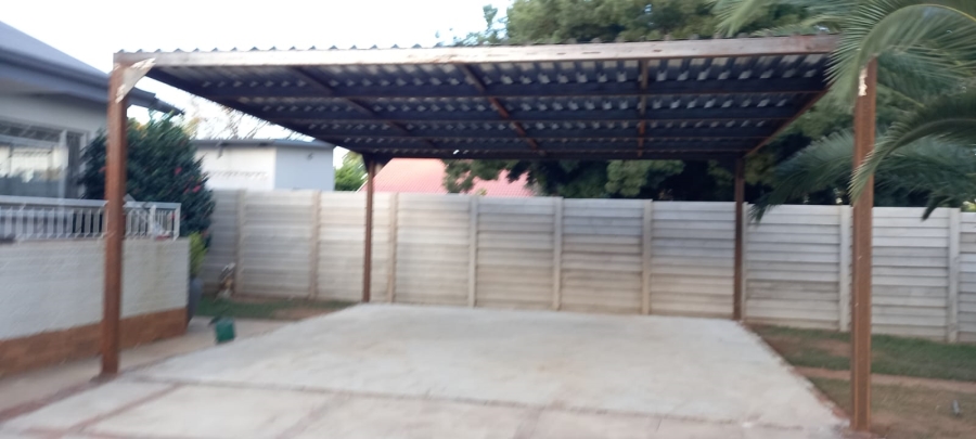 To Let 3 Bedroom Property for Rent in Waverley Gauteng
