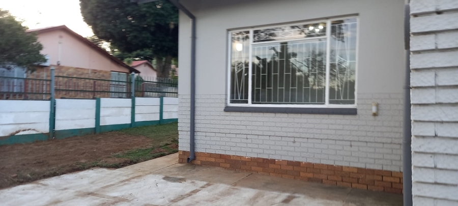 To Let 3 Bedroom Property for Rent in Waverley Gauteng