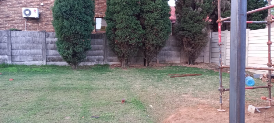 To Let 3 Bedroom Property for Rent in Waverley Gauteng